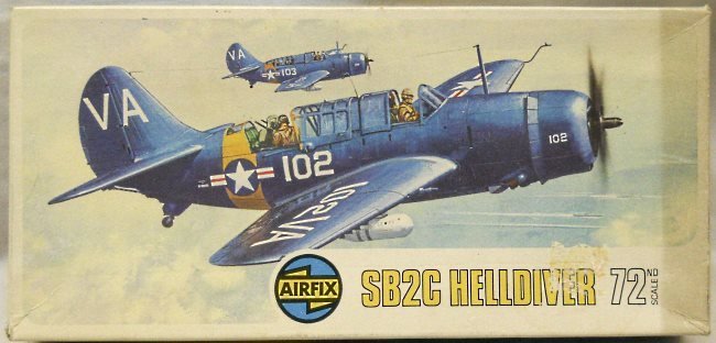 Airfix 1/72 Curtiss Helldiver SB2C - T4 Logo  US Navy VB-8 USS Ticonderoga in 1945 / Post War Reserve Squadron Glenview 1948, 02031-0 plastic model kit